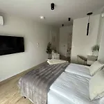 Greeneri Park Apartment *