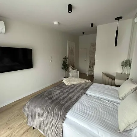 Greeneri Park Apartman *