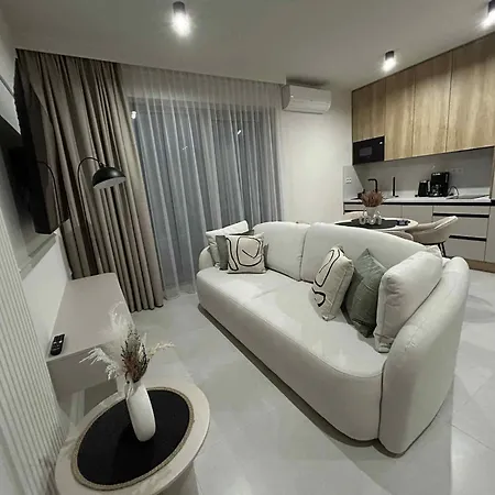 Greeneri Park Apartman *